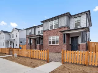 Photo #4: 4400958 Listing