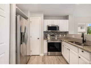 Photo #3: 4405349 Listing 