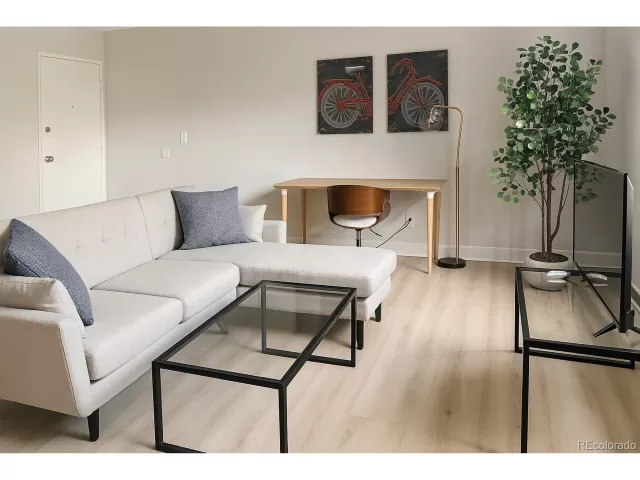 MLS: 4408915 Condo For Sale