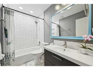 Photo #4: 4408915 Listing