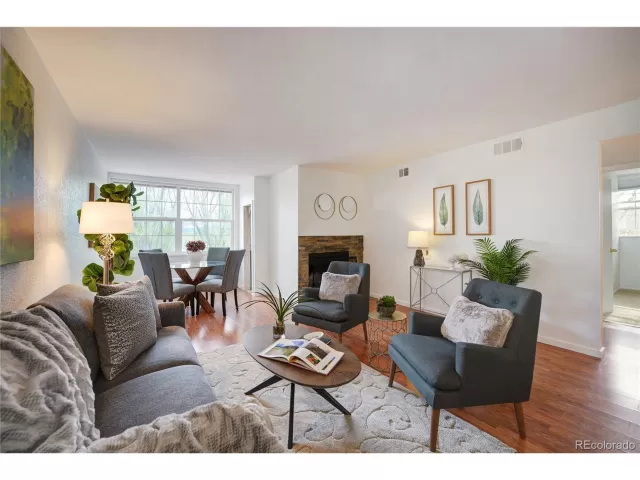 MLS: 4419316 Condo For Sale