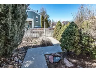 Photo #4: 4423291 Listing