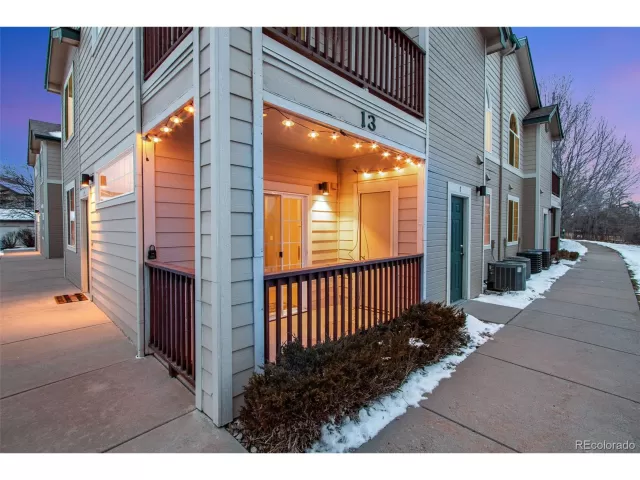 MLS: 4423419 Condo For Sale