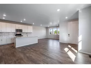 Photo #2: 4432859 Listing 