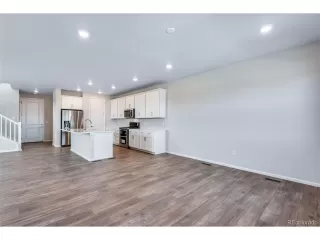 Photo #3: 4432859 Listing 