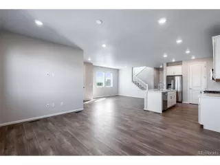 Photo #4: 4432859 Listing 