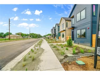 Photo #4: 4433789 Listing