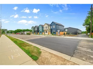 Photo #5: 4433789 Listing