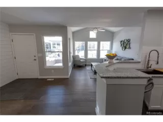 Photo #6: 4436249 Listing