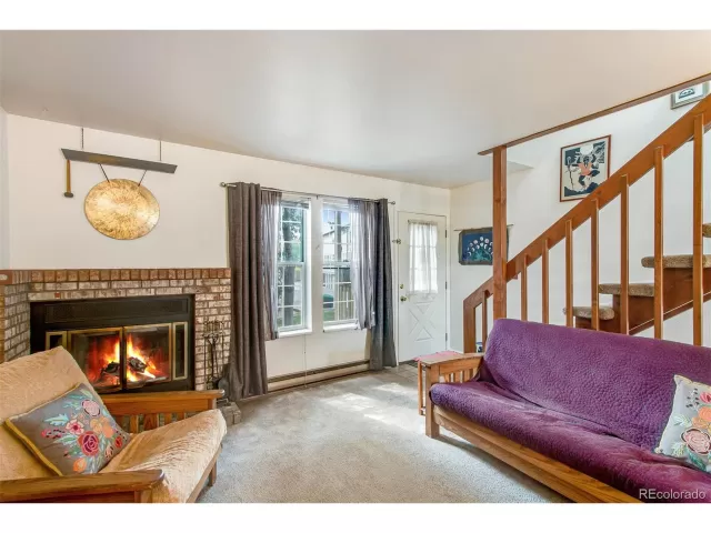 MLS: 4437637 Condo For Sale