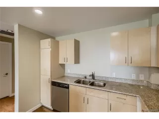 Photo #6: 4439645 Listing