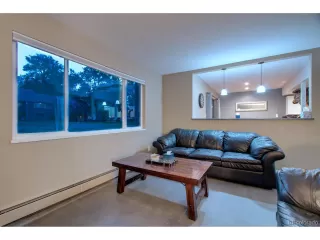 Photo #5: 4445801 Listing