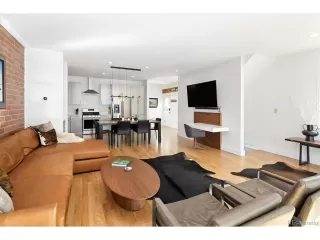 Photo #3: 4463948 Listing