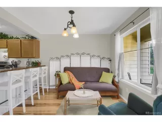 Photo #4: 4464434 Listing