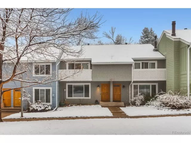 MLS: 4468215 Condo For Sale