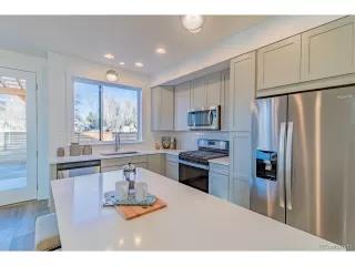 Photo #3: 4474752 Listing