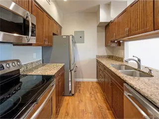 Photo #5: 4474861 Listing 