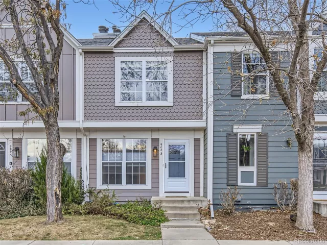 MLS: 4477008 Condo For Sale