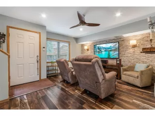 Photo #4: 4478237 Listing