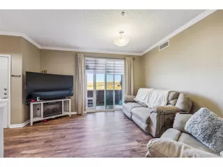 Photo #4: 4486709 Listing