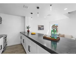 Photo #5: 4491580 Listing