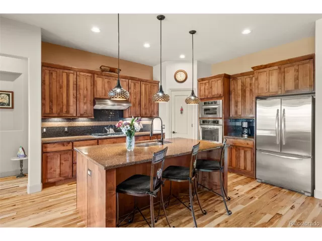 MLS: 4491963 Condo For Sale