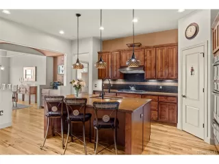 Photo #5: 4491963 Listing 