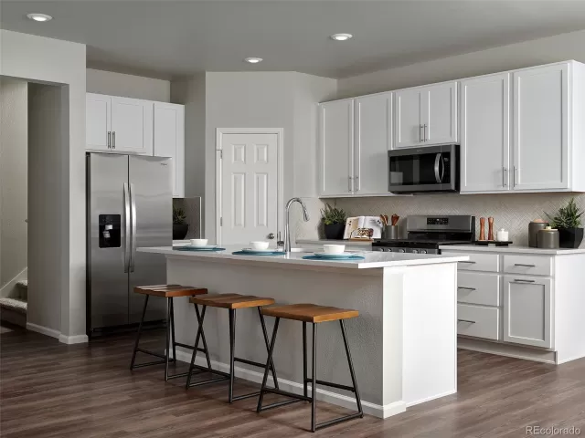 MLS: 4493015 Condo For Sale