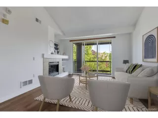 Photo #1: 4496201 Listing 