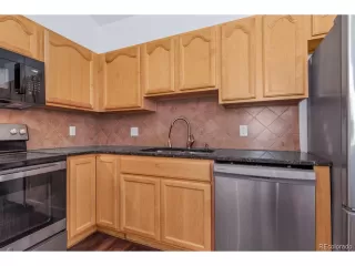 Photo #5: 4496201 Listing 