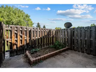 Photo #5: 4496909 Listing