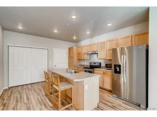 Photo #5: 4497516 Listing