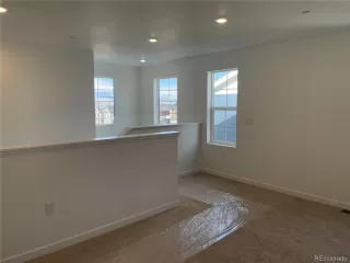 Photo #4: 4497735 Listing