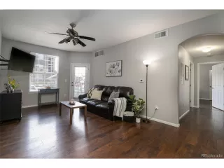 Photo #5: 4501625 Listing