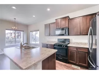 Photo #4: 4512229 Listing