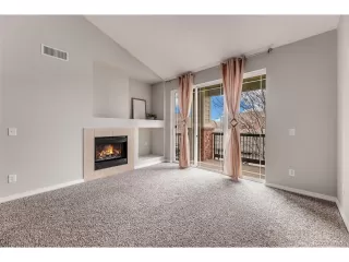 Photo #5: 4515558 Listing