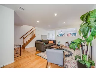 Photo #1: 4530755 Listing 
