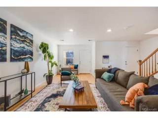 Photo #2: 4530755 Listing 