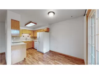 Photo #6: 4535772 Listing