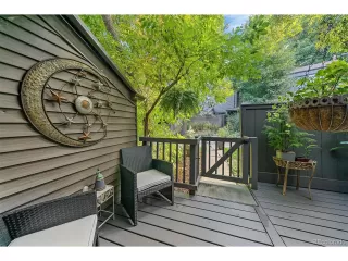 Photo #4: 4538196 Listing