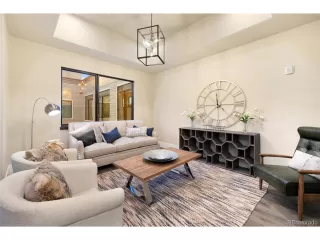 Photo #6: 4538361 Listing