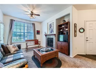 Photo #4: 4542222 Listing