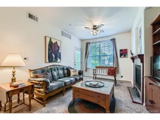 Photo #6: 4542222 Listing