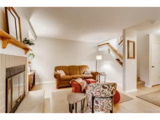 Photo #6: 4549209 Listing