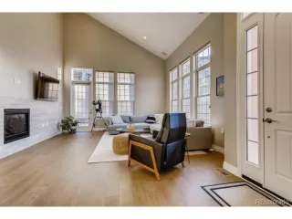 Photo #5: 4555340 Listing 