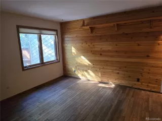 Photo #6: 4558545 Listing