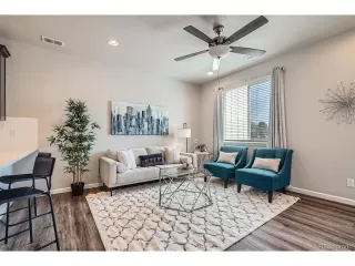 Photo #5: 4563153 Listing