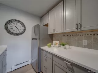 Photo #2: 4564189 Listing