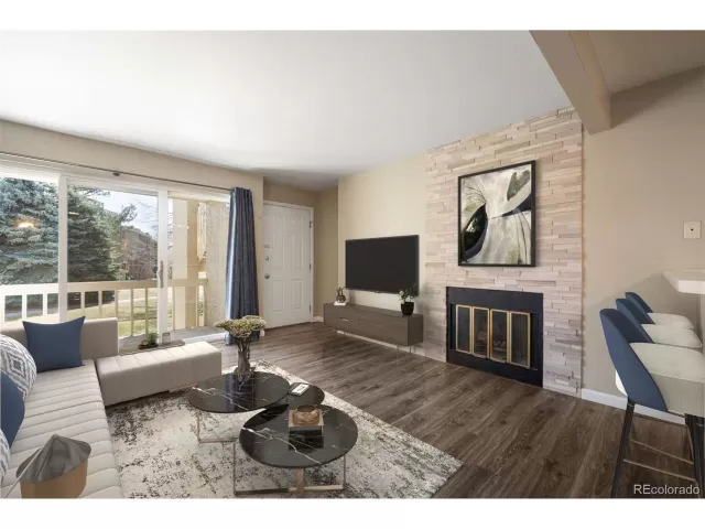 MLS: 4570725 Condo For Sale