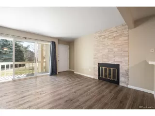 Photo #2: 4570725 Listing